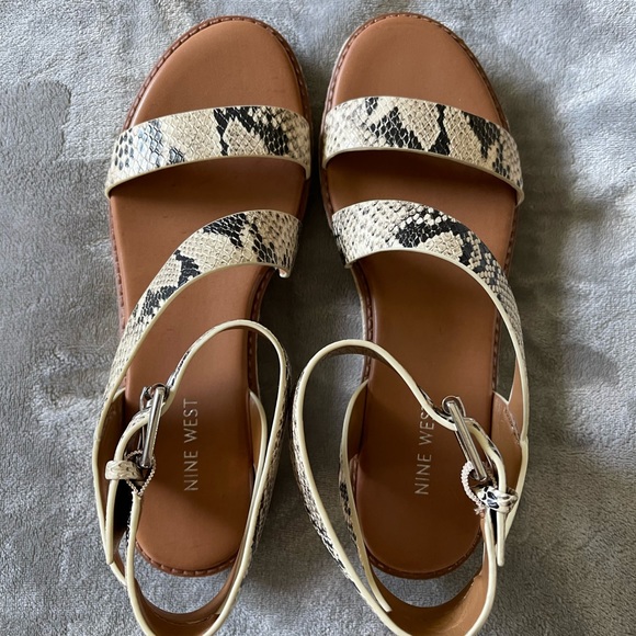 Nine West snake print wedge espadrille sandals - Picture 7 of 9